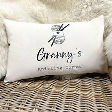 Personalisiertes Strick Eckkissen: Wunschtext 3 Größen Kissen/Bezug Mama Geschenk