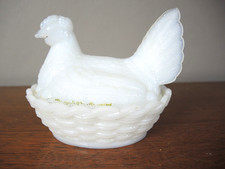 Pralinendose aus Opalinglas