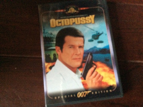 James bond 007 octopussy - james,