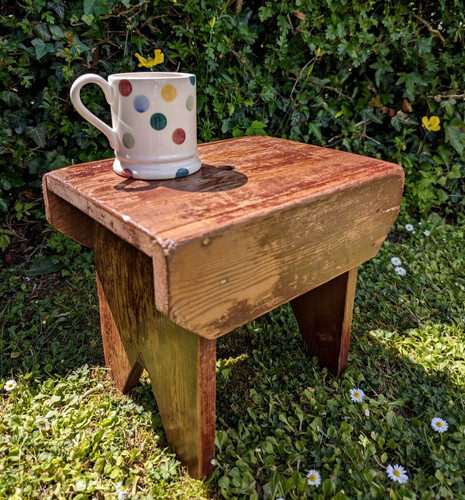 Antiker holzhocker primitiv - antiker,