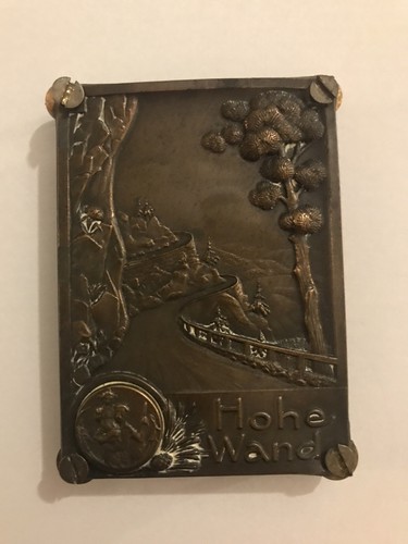 Alte plakette hohe - hohe, wand