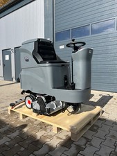 Walzen Scheuersaugmaschine Aufsitz Tennant Gaomei GM110BTR80 - Wie Neu