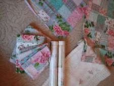 Dekoschals Landhausstil (3St) und Dekokissenhüllen (5 St) sowie 3 Rollen Tapete 