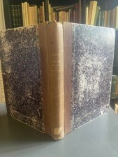 Historische Kostüme des 13