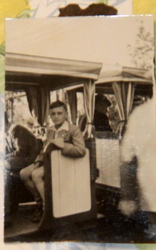 Foto junge boy parkbahn - foto,