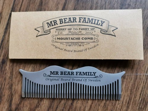 Bear family moustache comb - family,