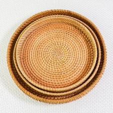 Rundes Rattan-Serviertablett