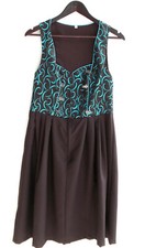 Damen Trachten Dirndl ärmellos braun m. Muster Gr. 40/42 u. 44/46