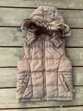 Weste    CFL    braun mit Fell an der Kapuze Größe 128/134