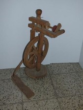 altes kleines Spinnrad DEFEKT