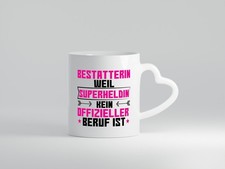 Superheldin Bestatterin |