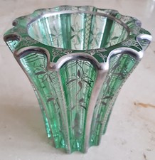 Pierre d´AVESN (1901-1991) Grüne Art déco Trichtervase 980er Silberoverlay Vase