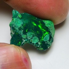 Seltener grüner Opal grob