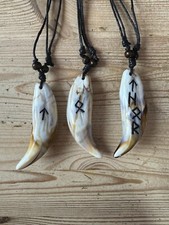 Wolfszahn Fenris Runen Altar