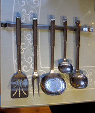 SPRING Kochbesteck Küchenhelfer 5'teilig Pfannenwender Schöpfsieb Gabel 2 Kellen