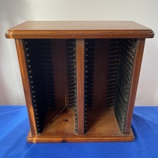 CD-Aufbewahrung aus Holz für 40 CDs normaler Größe Massivholz Tischplatte Vintage