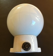Alte Kugellampe Kellerlampe