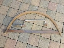 2x  DDR Werkzeig Säge, gr Bügelsäge, Eisensäge Handsäge Holzgriff Astsäge Alt