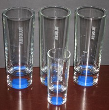 4 Original ABSOLUT Wodka Gläser z. T. mit Eichstrich in gutem Zustand