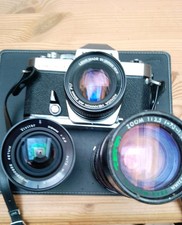 Konica T3 Autoreflex Spiegelreflexkamera mit drei Objektive und Tasche