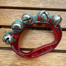 Schellenkranz Kinder mit 10 Schellen in Rot 10cm breit