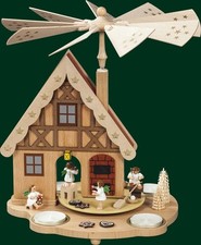Tischpyramide Haus