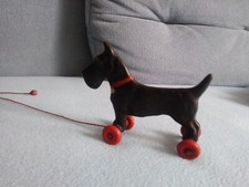 antiker Nachzieh-Hund von vor 1945