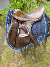 Vielseitigkeitssattel Stübben Parzival 17 mit Zubehör