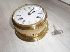 Kleine mechanische Schiffsuhr