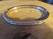 Swarovski Armreif Steine