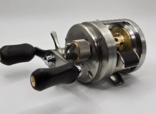 Shimano 03 Calcutta Conquest 201 DC Baitcastrolle Linkshand aus Japan