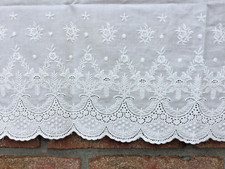 Hochwertige Scheibengardine