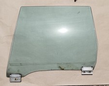 BMW E30 Seitenscheibe grün