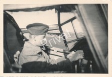 Foto WK II Wehrmacht Soldat Pilot Luftwaffe beim Start Flguzeug K1.32
