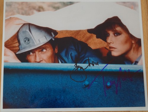 Roger moore tanya roberts - &,