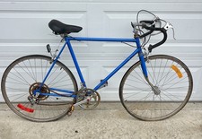   Vintage  Retro Camel Road