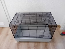 Ein Käfig Für Kleintiere, Er Ist Gebraucht
