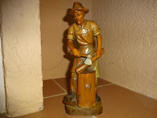 ältere handgeschnitzte figur - Ältere,