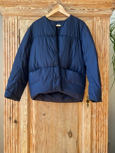 Blaue leichte daunenjacke von - leichte,
