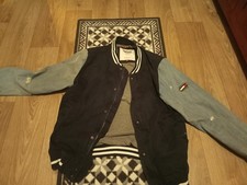Hilfiger Jacke Größe M .Kaum