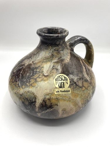 Ruscha art studio - ruscha, vase