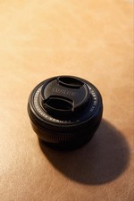 Fujifilm Fujinon XF 27mm F2.8 R WR Pancake Objektiv, Schwarz