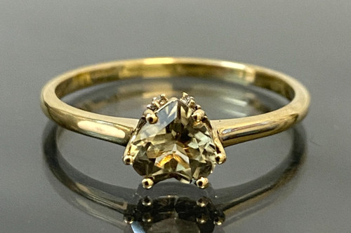 10ct yellow gold heart - 10ct,