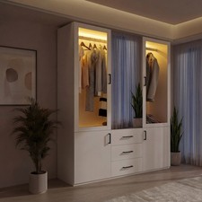 Kleiderschrank