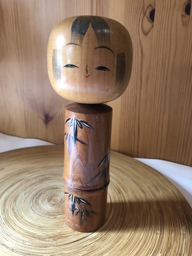 Kokeshi japanische holz - holz, puppe