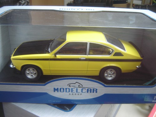 Modelcar mcg18423mcw opel - 1:18,