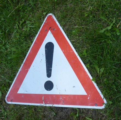 Altes verkehrsschild dreieck - altes,