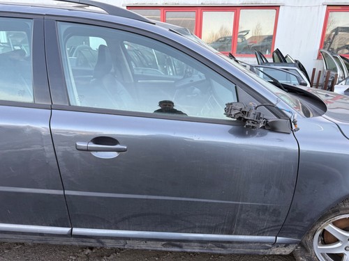 Volvo v70 iii kombi tür - d5,