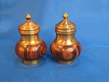 Vintage Salz- & Pfefferstreuer Set – Messing & Holz – handgedrechselt