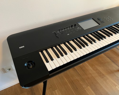 Korg nautilus keyboard - 73, /